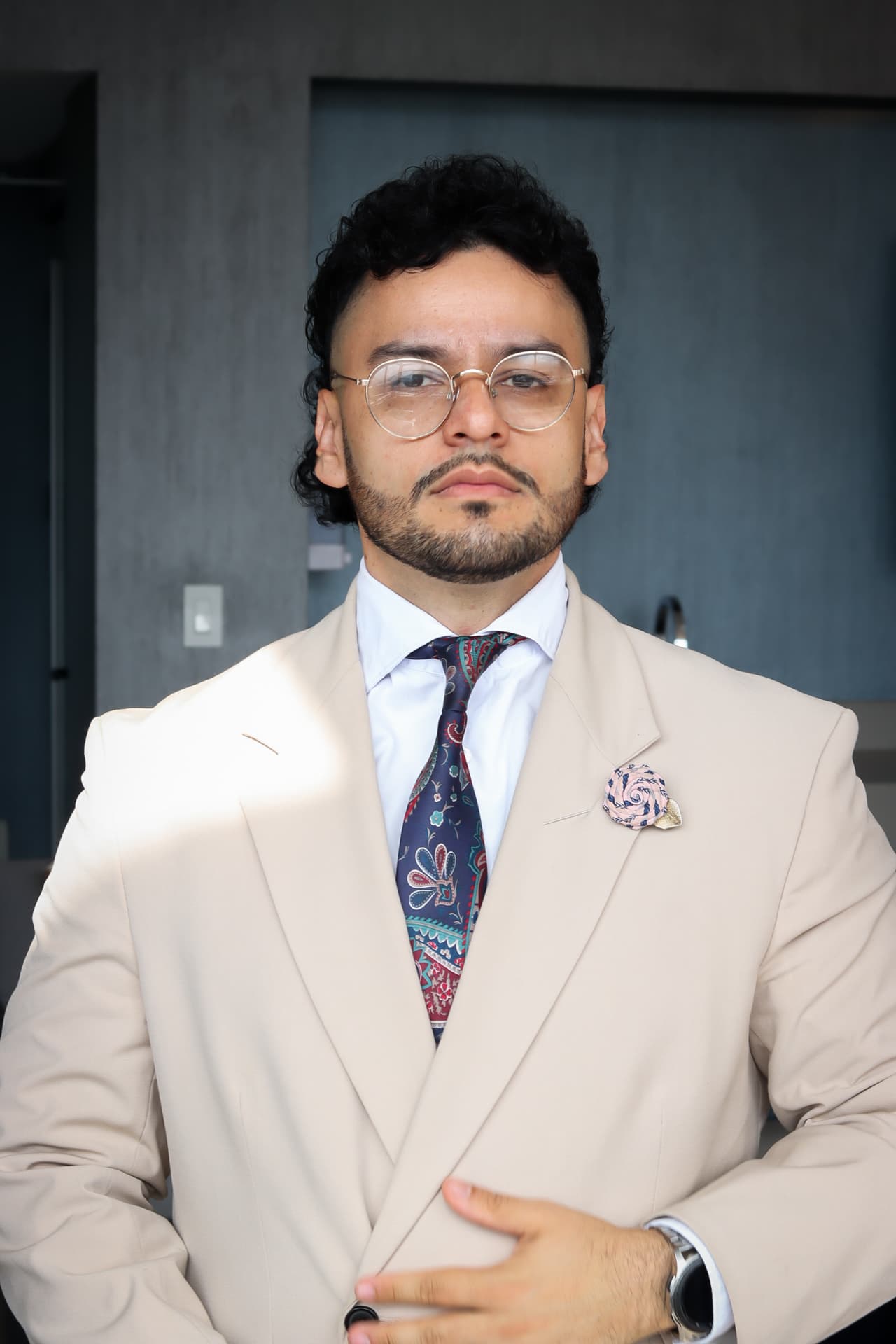 Alejandro Solís, abogado laborista y notario público
