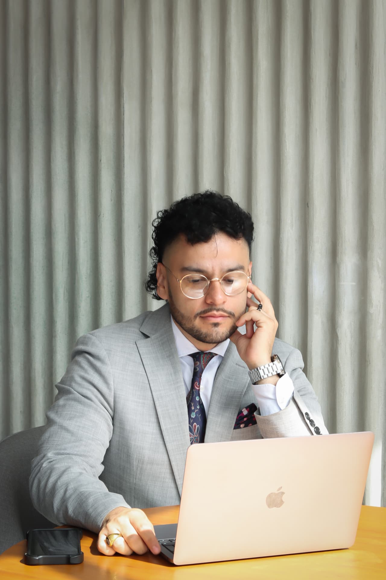 Alejandro Solís at work